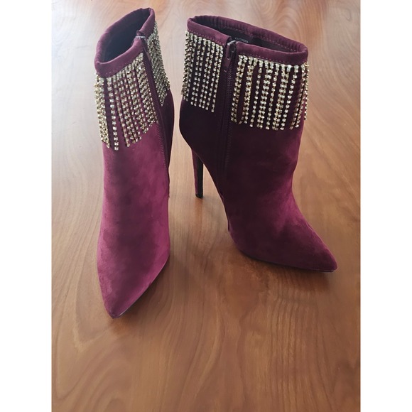 ShoeDazzle Kacondra Ankle Booties Burgundy Hanging Rhinestones Stiletto Heel Sz - Picture 1 of 13